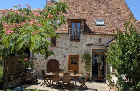 Gite Bleaumont, près de Fontainebleau et sa foret; Location saisonnière proche de la Dame Jouanne